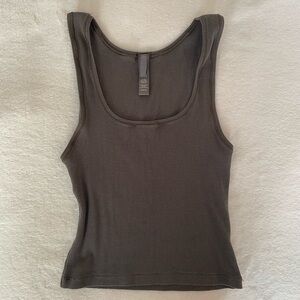SKIMS Gray Tank Top sz M